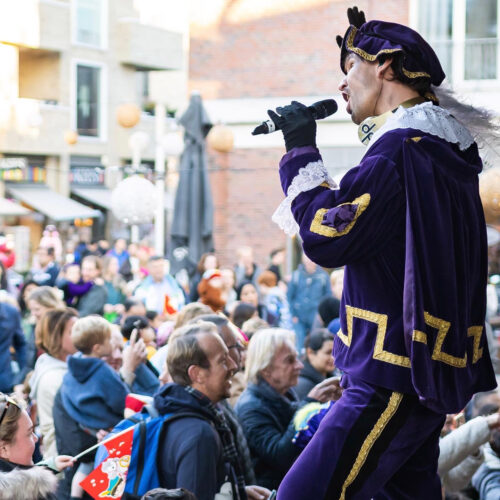 sint specialist piet tijdens intocht